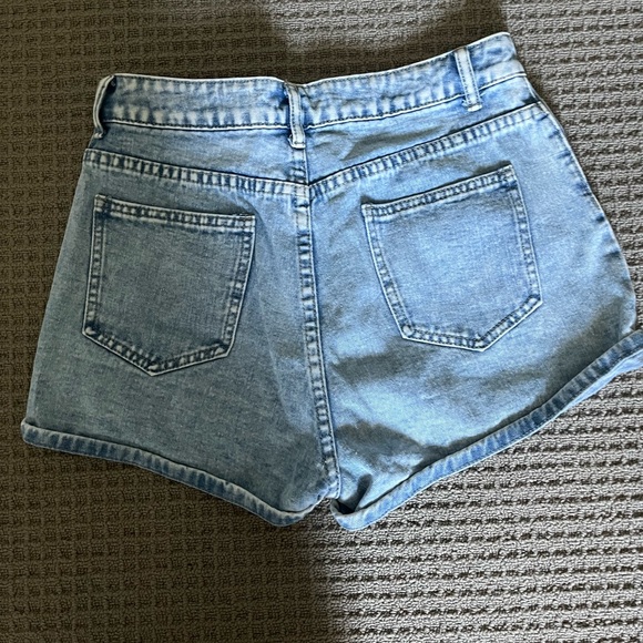 Mom style Jean shorts - Picture 2 of 3